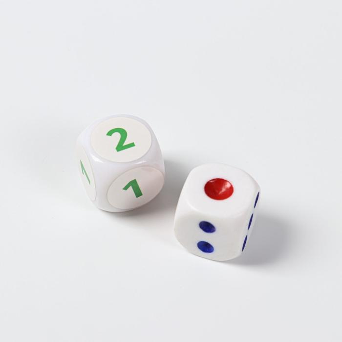 Настольная игра «Тараканы в голове. Случай в семье» на объяснение слов, 12+ Настольная игра «Тараканы в голове. Случай в семье» на объяснение слов, 12+