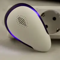 Отпугиватель насекомых и грызунов LRI-53, ультразвуковой, от сети, белый