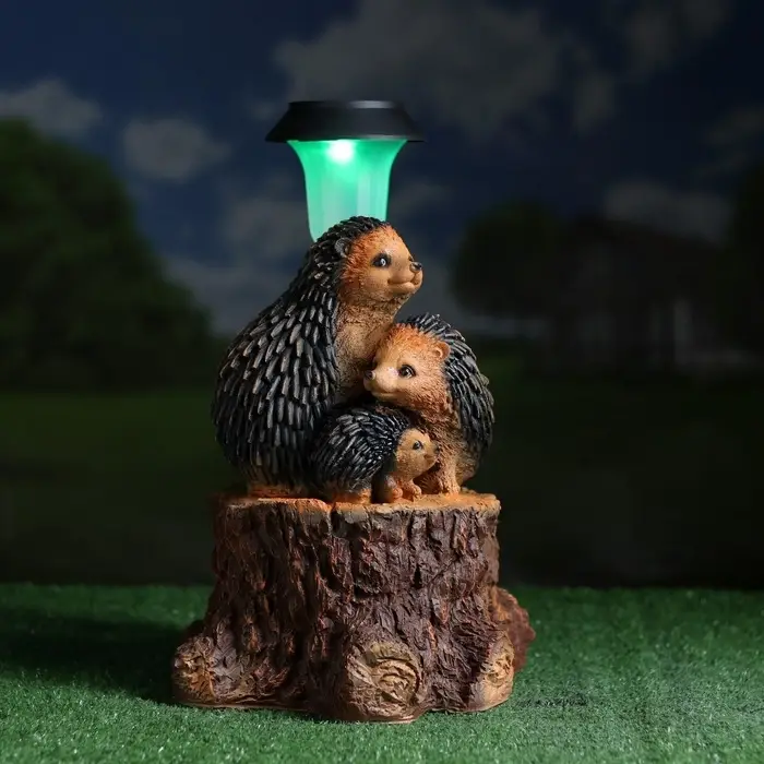 Садовая фигура - фонарь из полистоуна &laquo;Три ежа на пне&raquo;, 27&times;26&times;34 см