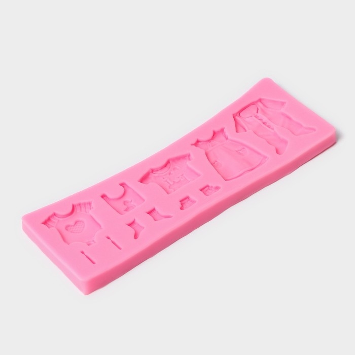 Молд для заливки «Одежда для ребёночка», силикон, 17×6,3 см, розовый Молд для заливки «Одежда для ребёночка», силикон, 17×6,3 см, розовый