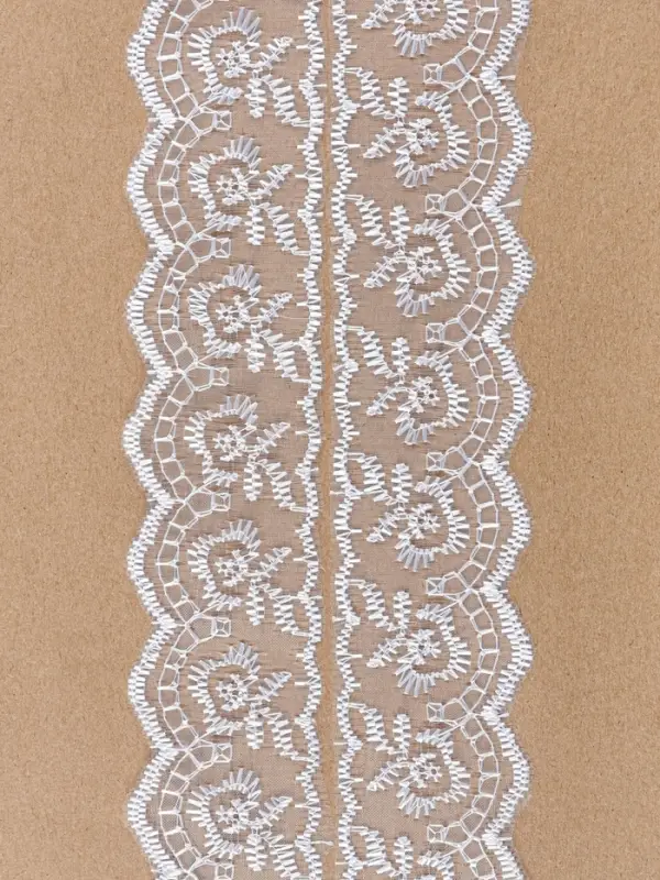 Кружево органза, 40 мм, 9&plusmn;0.5 м, белое