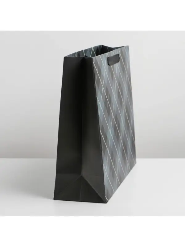 Пакет подарочный ламинированный, упаковка, &laquo;Man&raquo;, L 40 х 31 х 11.5 см