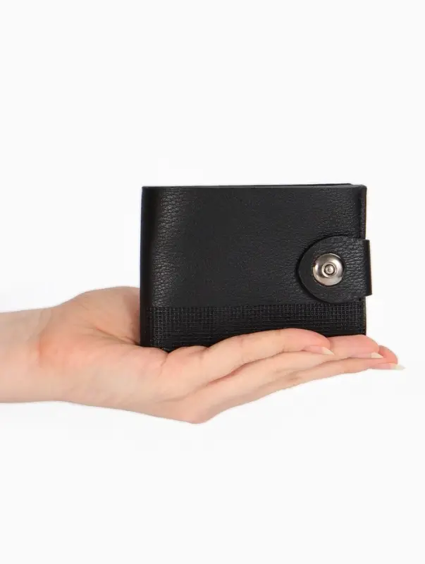 Портмоне мужское &laquo;Бадр&raquo;, на кнопке, отдел для карт, монет, чёрное