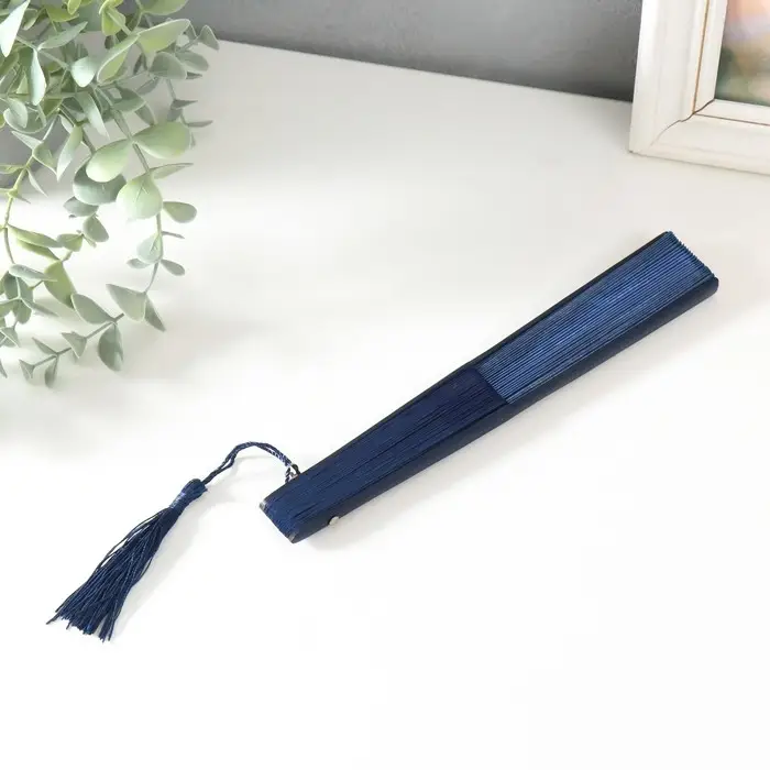 Веер дерево, текстиль h=21 см  Веер дерево, текстиль h=21 см "Синии лилии и бабочки" синий, с кисточкой