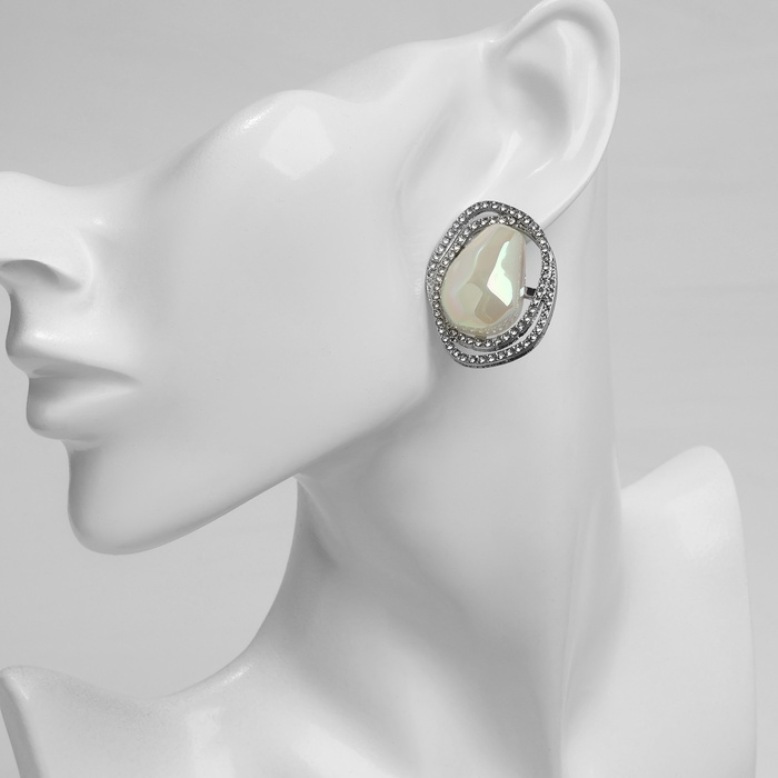 Серьги с жемчугом Серьги с жемчугом "Абстракция" желание, цвет белый в серебре, камень форма и цвет МИКС