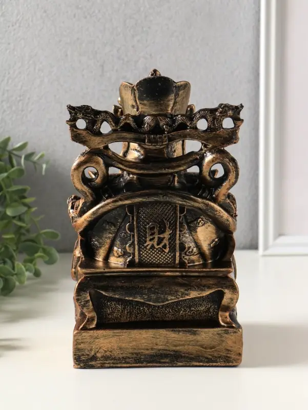 Фигура &laquo;Цань-шэнь&raquo;, бог богатства, 24&times;14&times;13 см, под бронзу