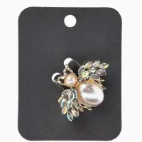 Брошь &laquo;Жук&raquo; роскошный, жемчуг, кристаллы, цвет белый радужный в золоте