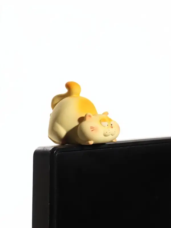 Мини - фигурка на монитор &laquo;Котик хочет прыгнуть&raquo;, 3.5&times;2.5&times;3 см