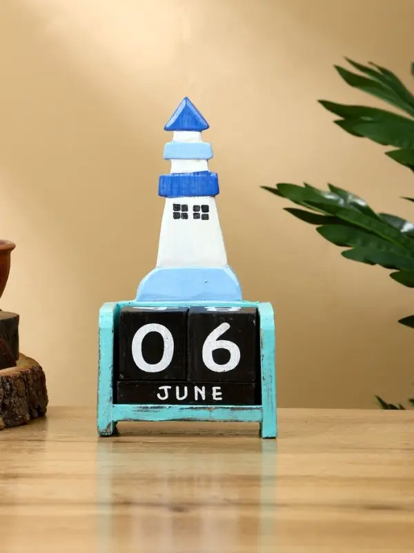 Календарь настольный Календарь настольный "Маяк" дерево 11х5х19 см, цв. бирюзово-синий