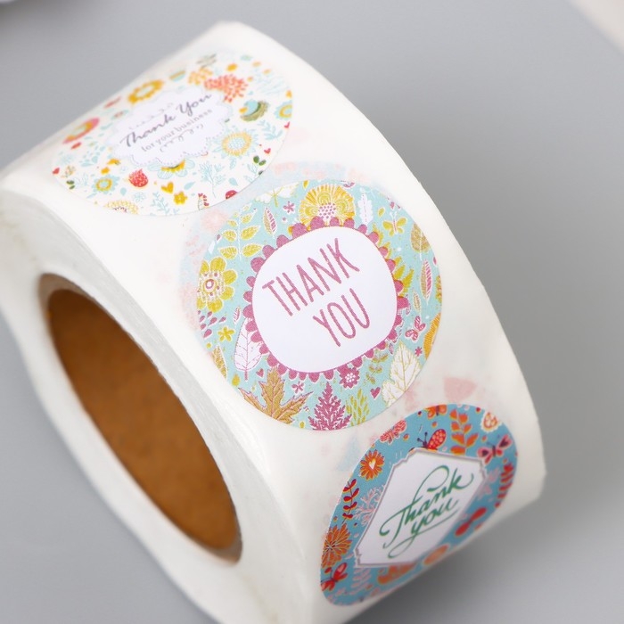 Наклейка бумага Наклейка бумага "Благодарим" d=2,5 см 500 шт в рулоне 3х6х6см