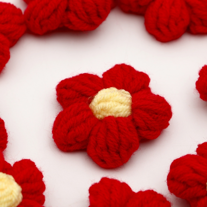 Цветок вязаный, набор 10 шт., размер 1 шт., 4 × 1,5 см, цвет красный Цветок вязаный, набор 10 шт., размер 1 шт., 4 × 1,5 см, цвет красный