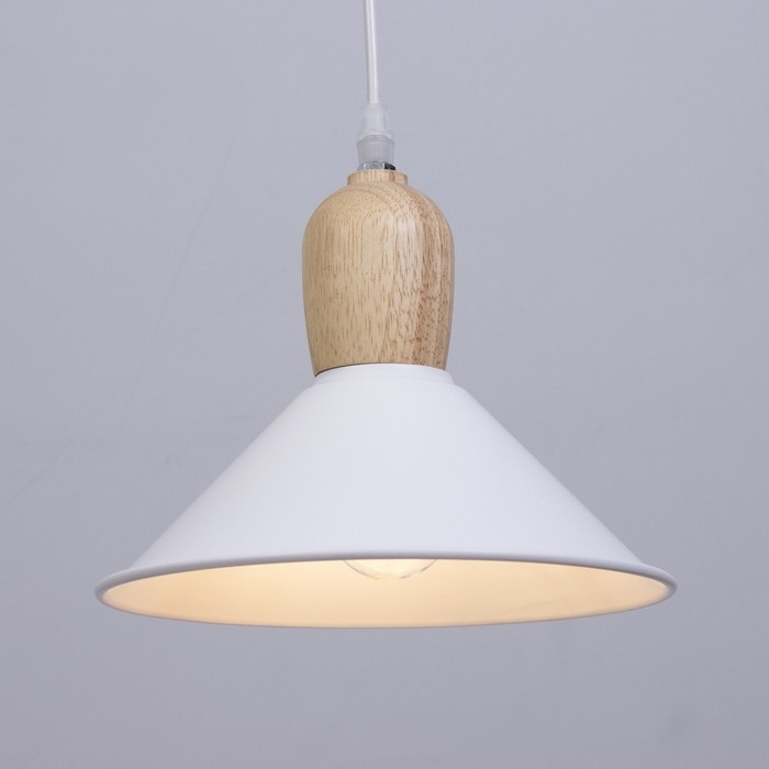 Светильник трековый «Кива» Е27 40Вт белый 22х22х21-121см Светильник трековый «Кива» Е27 40Вт белый 22х22х21-121см