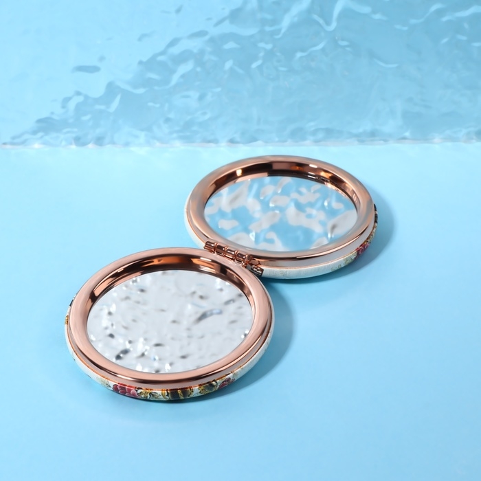 Зеркало складное «Париж», d = 7,5 см, с увеличением, искусственная кожа, цвет золотистый Зеркало складное «Париж», d = 7,5 см, с увеличением, искусственная кожа, цвет золотистый