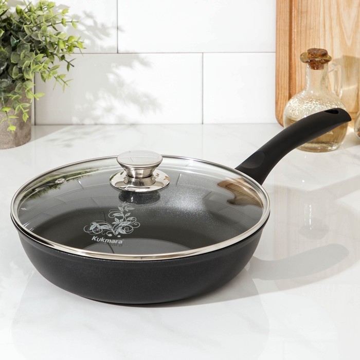 Сковорода «Традиция», d=24 см, пластиковая ручка, стеклянная крышка, антипригарное покрытие, цвет чёрный Сковорода «Традиция», d=24 см, пластиковая ручка, стеклянная крышка, антипригарное покрытие, цвет чёрный