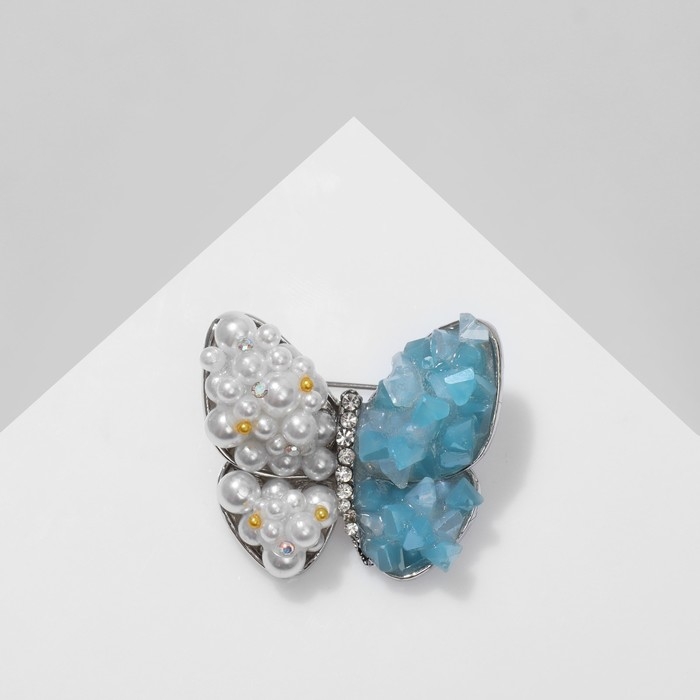 Брошь «Бабочка» друза, цвет бело-голубой в серебре Брошь «Бабочка» друза, цвет бело-голубой в серебре