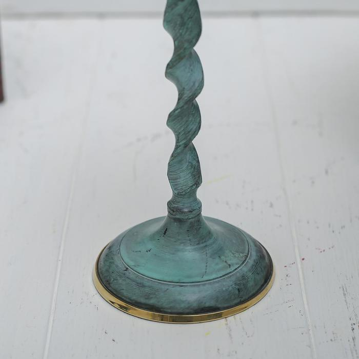 Подсвечник под старину  Подсвечник под старину "Вираж" латунь 7,5х7,5х18 см