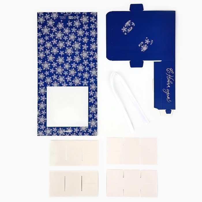 Коробка под 9 конфет с ячейками «Снежинки» 14.8 х 13.5 х 3.5 см, Новый год Коробка под 9 конфет с ячейками «Снежинки» 14.8 х 13.5 х 3.5 см, Новый год