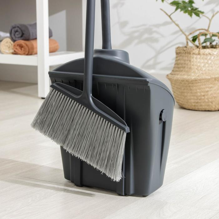 Щётка для пола, с совком-ловушкой, с крышкой, цвет серый Щётка для пола, с совком-ловушкой, с крышкой, цвет серый