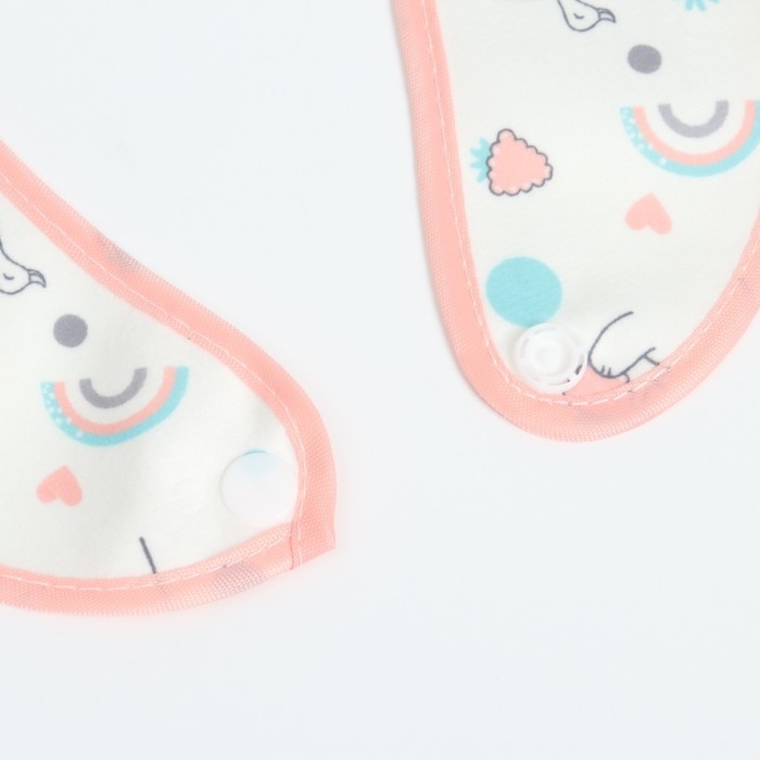 Набор детских слюнявчиков Крошка Я, 4 шт. + подарок, 29х20 см., цвет розовый, серый Набор детских слюнявчиков Крошка Я, 4 шт. + подарок, 29х20 см., цвет розовый, серый