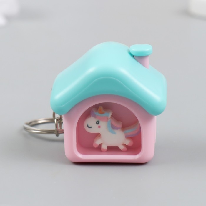 Фонарик свет на кольце  Фонарик свет на кольце "Сказка в домике" МИКС 3,5х4,3х4,2 см