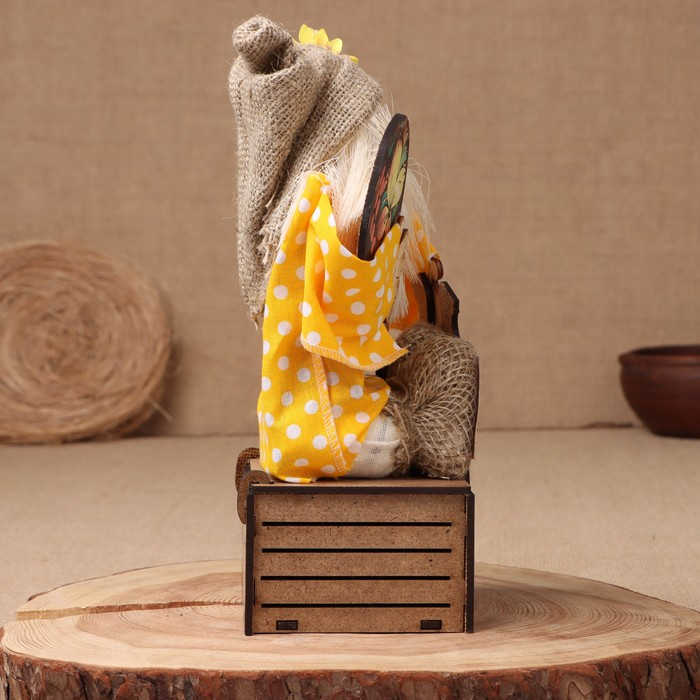 Оберег-домовой Оберег-домовой "Славуся с сундуком", 30х18х18 см, микс