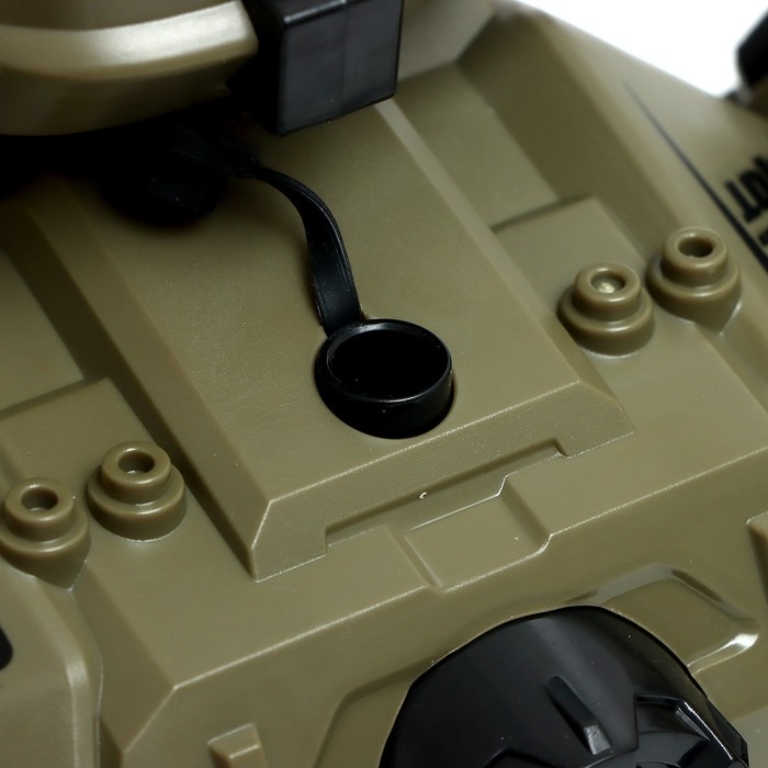 Танк радиоуправляемый «Боец», работает от аккумулятора, стреляет гидрогелевыми пулями, цвет зелёный Танк радиоуправляемый «Боец», работает от аккумулятора, стреляет гидрогелевыми пулями, цвет зелёный