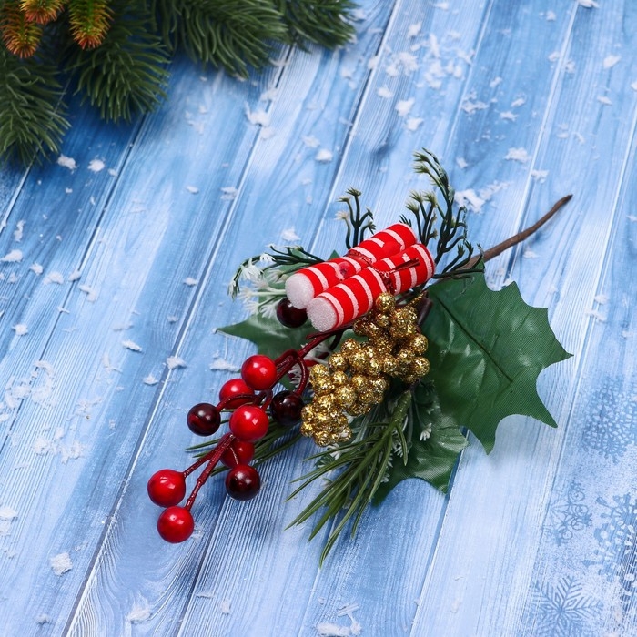 Декор  Декор "Зимние грезы" сверток ягоды зелень, 19 см