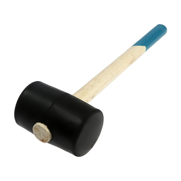 Киянка ТУНДРА, деревянная рукоятка, черная резина, 900 г Киянка ТУНДРА, деревянная рукоятка, черная резина, 900 г