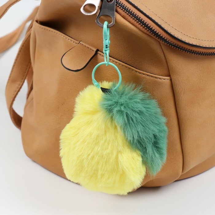 Пушистик на кольце с карабином  Пушистик на кольце с карабином "Груша жёлтая" 5,5х8х11,6 см