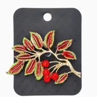 Брошь "Веточка Калины", цвет красно-коричневый в золоте Брошь "Веточка Калины", цвет красно-коричневый в золоте