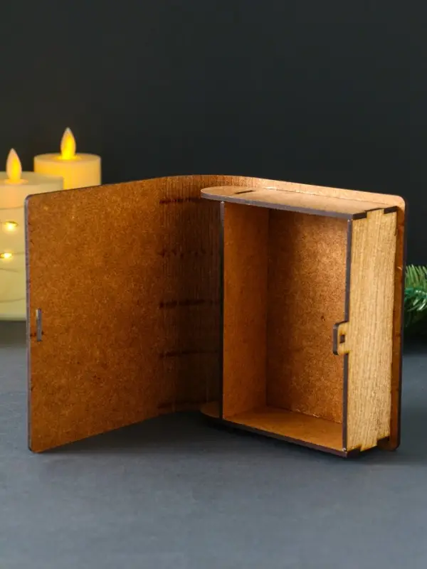 Новогодняя шкатулка-книга "Снежинки" 14х12х5 см