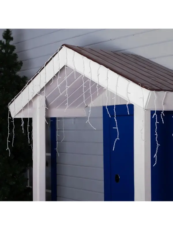 Гирлянда &laquo;Бахрома&raquo; 4&times;0.6 м, IP44, белая нить, 180 LED, свечение синее, мерцание белым, 220 В