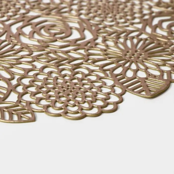 Салфетки сервировочные на стол Доляна «Розы», 4 шт, d=38 см, цвет золотой