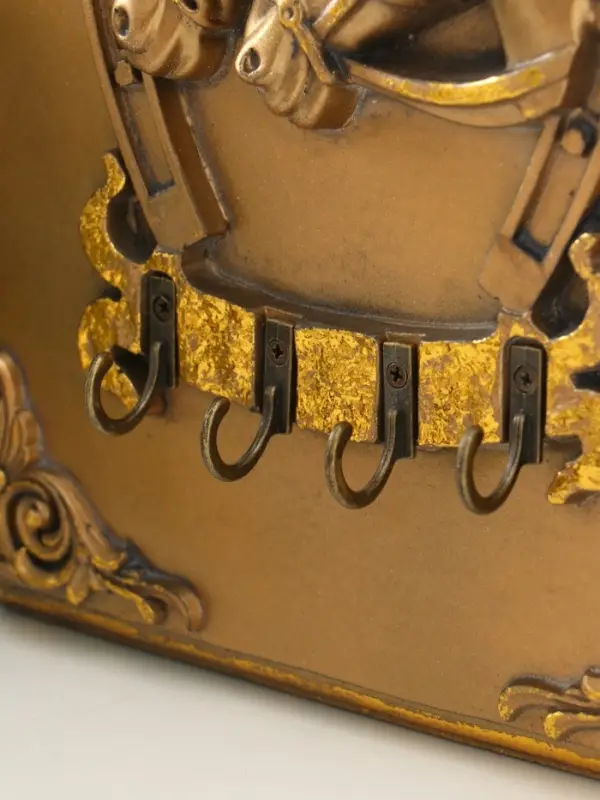 Ключница Ключница "Подкова с лошадками" 23,5х18 см, бронза с позолотой