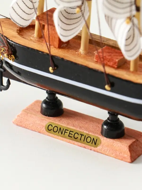 Сувенирная модель корабля &laquo;Халбрейн&raquo;