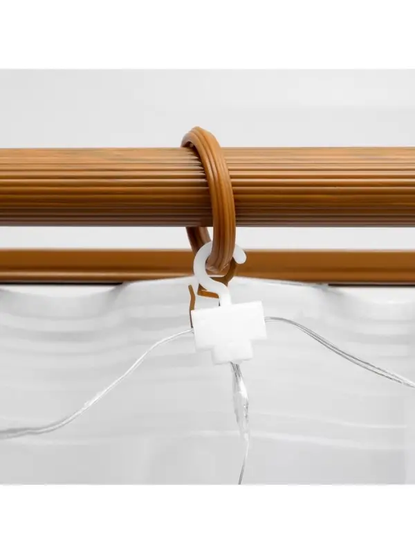 Гирлянда &laquo;Занавес&raquo; 2.8&times;3 м, роса на крючках, с пультом, IP20, серебристая нить, 300 LED, свечение фиолетовое, 8 режимов, USB