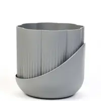 Горшок цветочный &laquo;Лаура&raquo;, пластиковый, с поддоном, 1.6 л, 14&times;14&times;12.5 см, серый