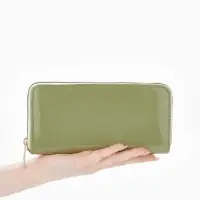 Кошелёк женский на молнии, 20&times;2&times;10 см, лаковый, зелёный