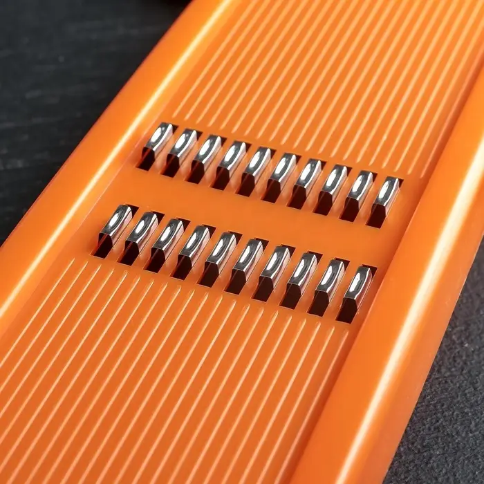 Тёрка для корейской моркови Libra Plast, 27 см, МИКС