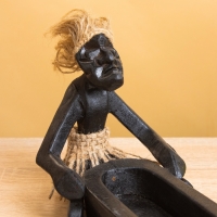 Сувенир «Абориген с корытом», 30×10×13 +-/- 1 см, дерево
