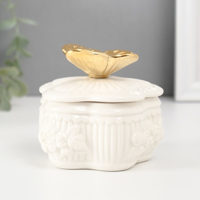 Шкатулка керамика "Бабочка на цветке прованс" белая 8,5х8,5х8 см