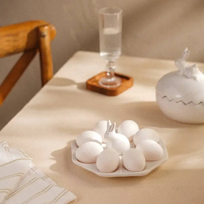 Подставка для яиц SL Home &laquo;Пасхальные кролики&raquo;, 19&times;9 см, 8 ячеек, доломит, белая