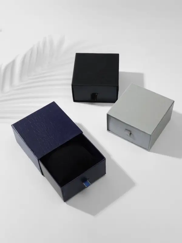 Коробочка подарочная под браслет, часы &laquo;Рептилия&raquo;, 9&times;9 см, (полезная часть 8.5&times;8.5 см), выдвижная, МИКС