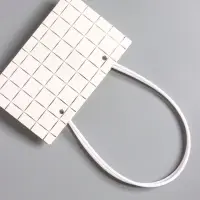 Сумка переноска для цветов, влагостойкая, белая, с тиснением, 22&times;10.5&times;13.5&plusmn;5% см