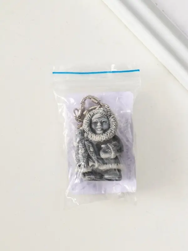 Брелок Брелок "Хант с вязанкой рыбы маленький" 4,1 см