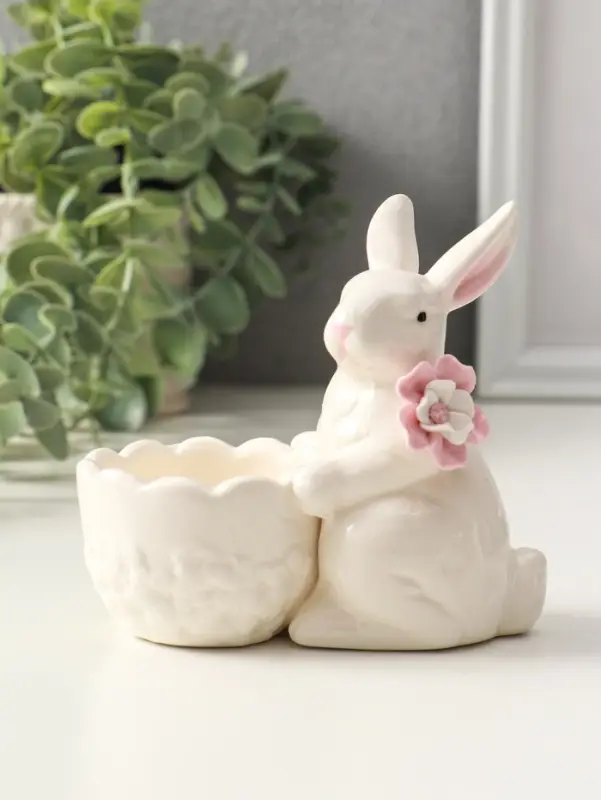 Сувенир керамика подставка "Зайка с цветком" белый 10,5х4,5х10 см