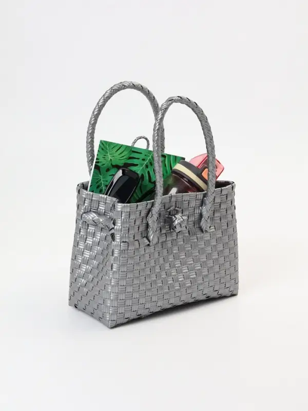 Сумка плетёная пластиковая, 23&times;11&times;30 см, серебристая
