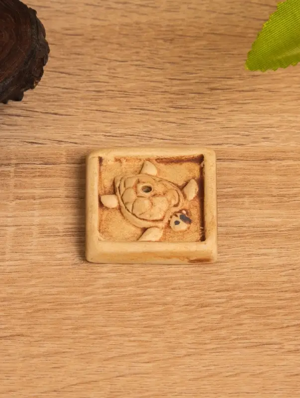 Подставка под благовония  Подставка под благовония "Черепашка на песке" керамика, цв. бежевый, 4х4х0,5 см