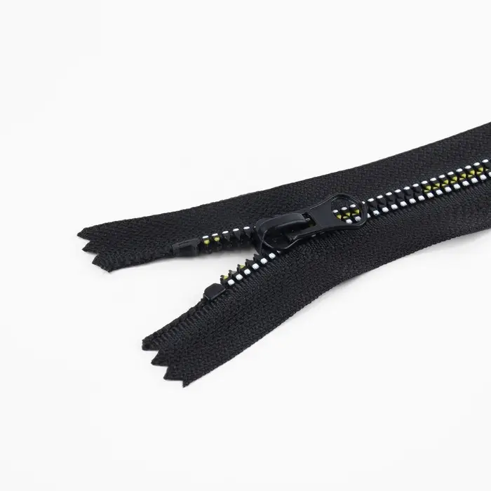 Молния «Трактор», №5, неразъёмная, замок автомат, 18 см, чёрная, белая, жёлтая Молния «Трактор», №5, неразъёмная, замок автомат, 18 см, чёрная, белая, жёлтая