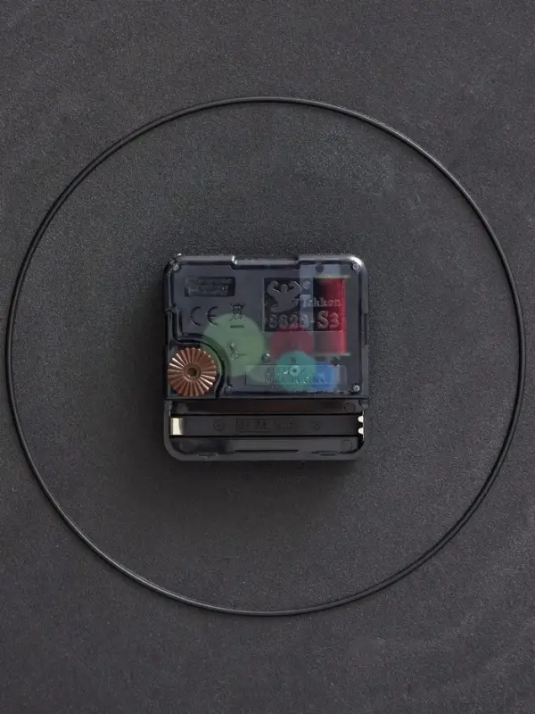 Часы настенные интерьерные &laquo;Крест&raquo;, бесшумные, плавный ход, циферблат d=50 см